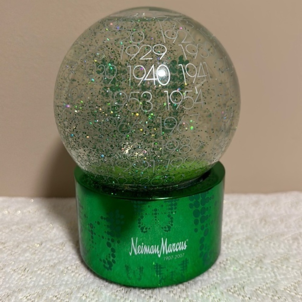 Neiman Marcus Limited Edition 100th Anniversary Snow Globe